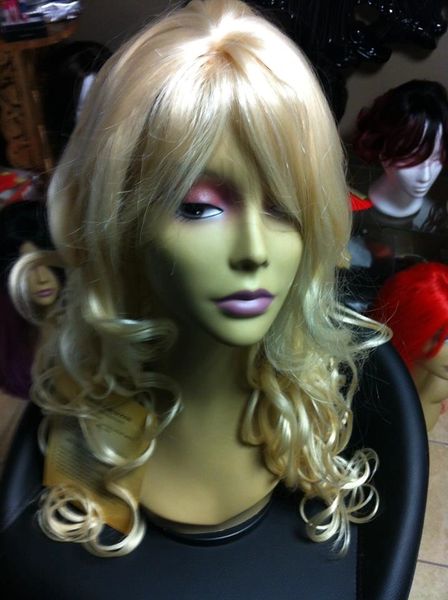 Liliana-long platinum blonde synthetic wig